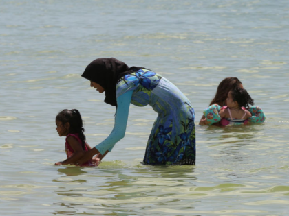 Syria’s Islamist Rulers Mandate ‘Burkinis’ for Women, Shirts for Men at the Beach