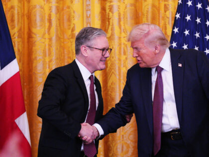 WASHINGTON, DC - FEBRUARY 27: (L-R) UK Prime Minister Keir Starmer and U.S. President Dona