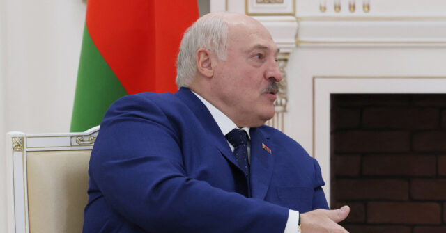 Belarus Frees Opposition Leader, 13 Political Prisoners After US Envoy Visit