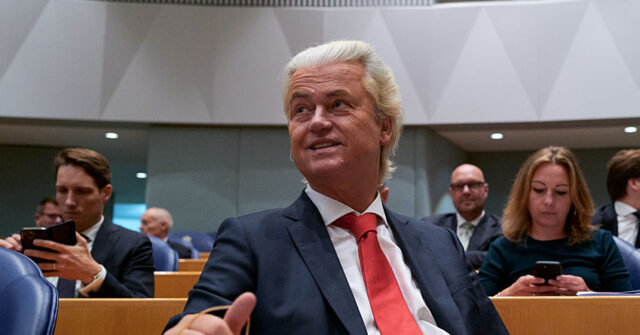 
                            'Make Netherlands Great Again': Trump Backs Wilders Ahead of Elections