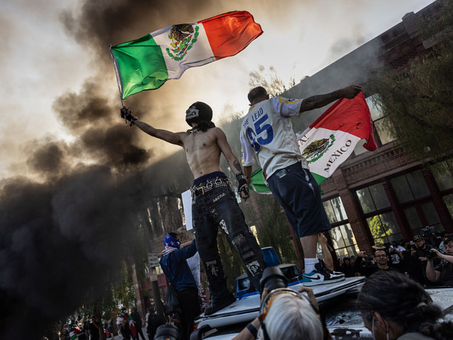 Crowds on Demand CEO Exposes Signs of Paid Agitators in Leftist Anti-ICE Riots