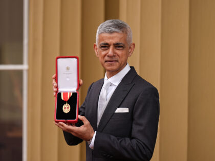 Sir Sadiq: Leftist London Mayor Khan Receives Knighthood from King Charles