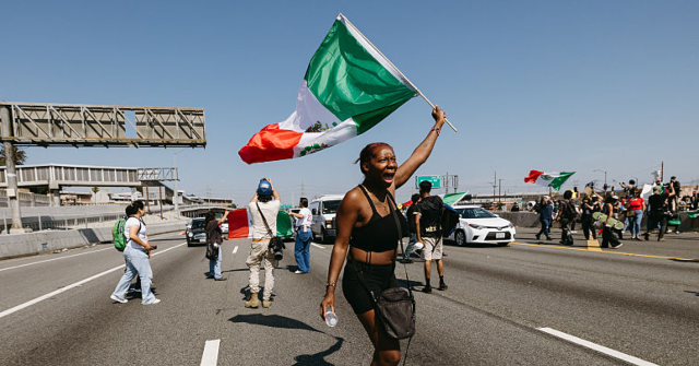 Florida Sheriff: Mobs Blocking Cars in Our County Will Probably Be Run Over