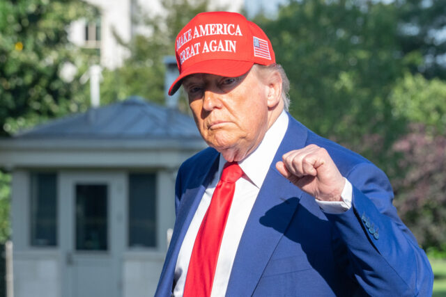 Oil Drops After Trump Calls On ‘Everyone’ To Keep Oil Prices Down