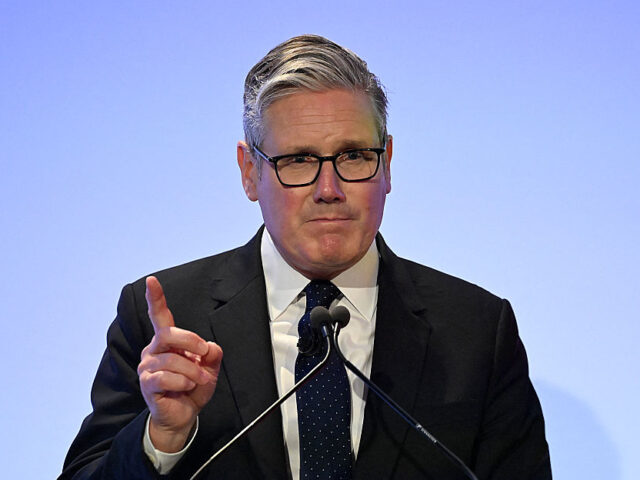 BRITAIN-POLITICS-ECONOMY-COMMERCE Britain's Prime Minister Keir Starmer delivers a speech at The British Chambers of Co