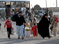 Report: Iranian Official Says Tehran Deporting 8,000 Afghans a Day