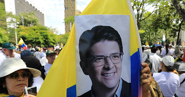 Colombia: Leftist Unions Try to Sue Senator Critically Injured in Assassination Attempt