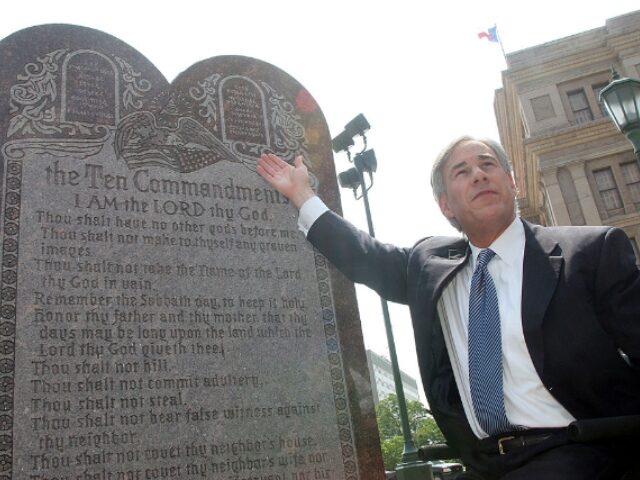 Jana Birchum_Getty Images AUSTIN, TX - JUNE 27: Texas Attorney General Gregg Abbott at a press conference on June 27