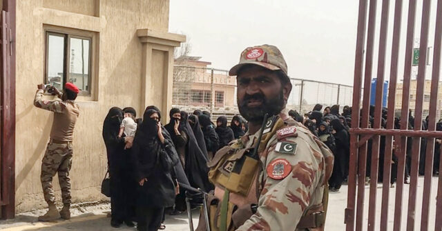 Pakistan Closes Border with Iran as Israeli Strikes Continue