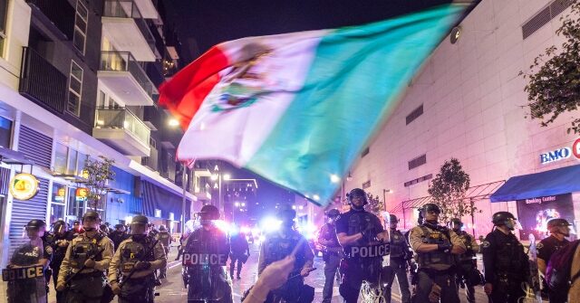 Los Angeles Looters Steal iPhones, Find Them Disabled by Apple's Anti-Theft Tech