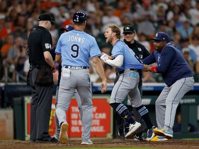 WATCH: Multiple Players Struggle to Restrain Rays’ Taylor Walls After Ejection by Umpire