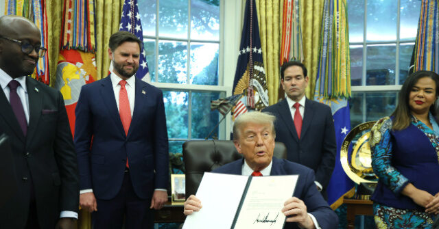 Trump: Democratic Republic of the Congo, Rwanda Begin 'New Chapter of Hope'