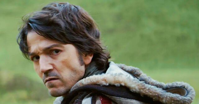Actor Diego Luna Bashes Trump's Immigration Crackdown; Conflates Illegal, Legal Immigrants: 'Too Many People Live in Fear'
