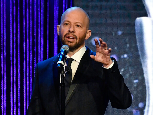 ‘Supergirl’ Star Jon Cryer Says ‘Kristi Noem Must Resign’ After Sen. Padill
