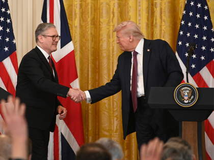 WASHINGTON, DC - FEBRUARY 27: (L-R) UK Prime Minister Keir Starmer and U.S. President Dona