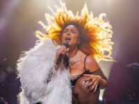 Kamala-Backer Lizzo Rants About ICE Agents in California ‘Forcing a Mexican Person Off of The