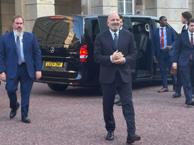 lutnick-bbn U.S. Commerce Secretary Howard Lutnick speaks with the press after a session of U.S.-China