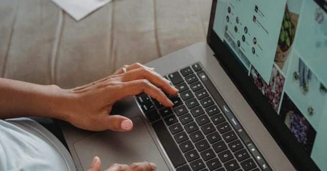 Poll: Majority Say Government Should Monitor Social Media Accounts of Applicants for U.S. Immigration