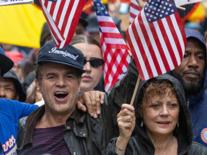 NEW YORK, NEW YORK - JUNE 14: Mark Ruffalo and Susan Sarandon, along with thousands of New