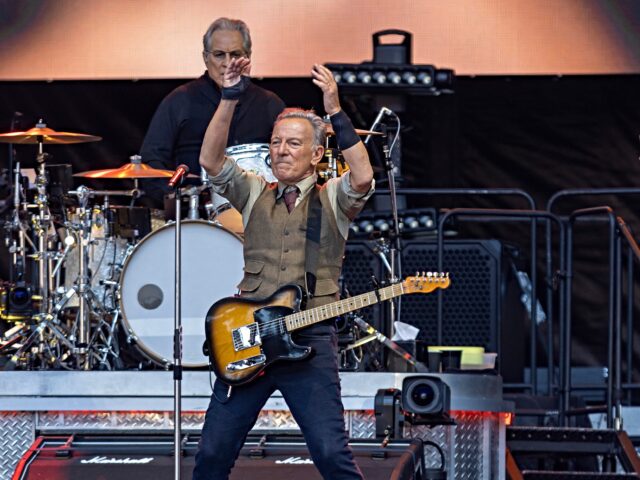 Bruce Springsteen in Berlin Rages (Again) Against Trump — ‘Corrupt, Incompetent and Tre