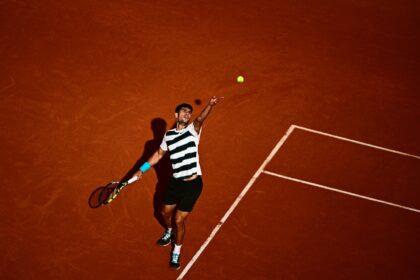 Carlos Alcaraz outfought Ben Shelton at Roland Garros