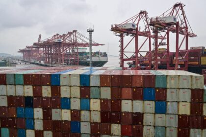 Donald Trump's warning that he will send out letters has spooked investors again