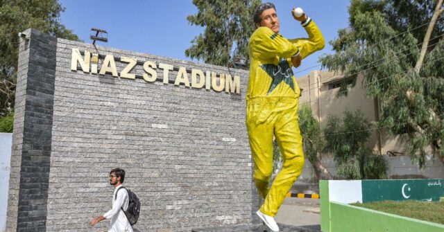 Wasim Akram Praises Statue Amid Niaz Stadium Criticism