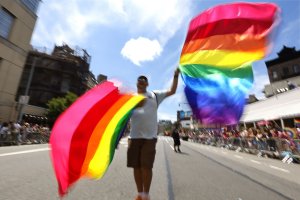 Man arrested, 51 treated after bear spray used at NYC pride parade
