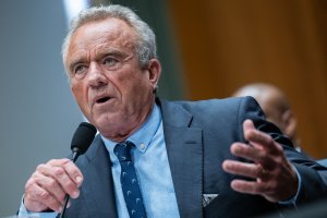 CDC vaccine committee meets despite bipartisan criticism