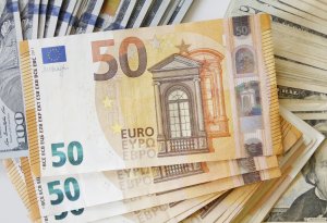 Eurogroup paves way for Bulgaria to adopt euro