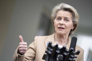 EU's Space Act would track space objects and clear satellite debris