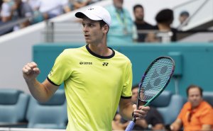 Hubert Hurkacz withdraws from Wimbledon, cites knee issue