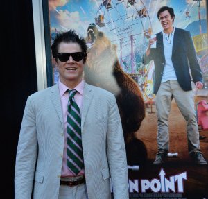 Johnny Knoxville hosting 'Fear Factor' revival on Fox