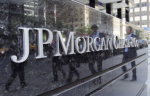JPMorgan Chase boosts Sapphire Reserve credit card annual fee to $795