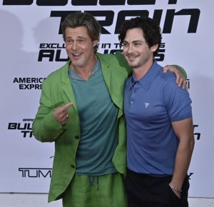 Logan Lerman, Molly Gordon play sex games in 'Oh, Hi!'