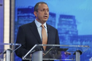 Masked ICE agents arrest NYC comptroller and mayoral candidate Brad Lander