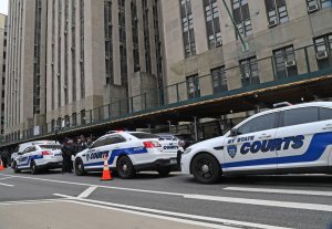 Two security screening officers stabbed in Manhattan courthouse