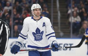 Toronto Maple Leafs sign John Tavares to $17.5 million extension