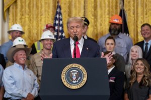 Trump tries to rally support for troubled budget bill