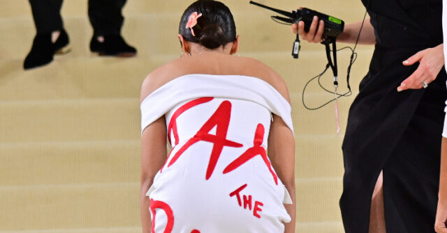 AOC Directed to Pay Over $2K for Breaking House Rules at Met Gala
