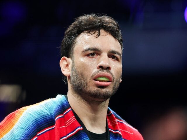 Julio Cesar Chavez Jr. Arrested by ICE Agents over Warrant, Cartel Connections