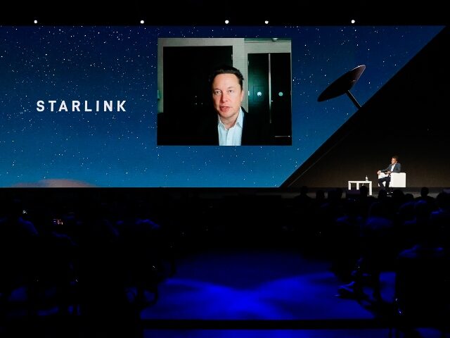 Elon Musk appears at Starlink conference