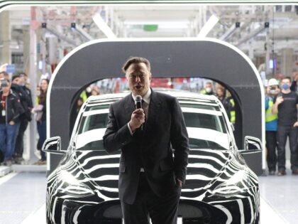 Tesla EV Deliveries Fall 14% in Second Straight Quarterly Drop