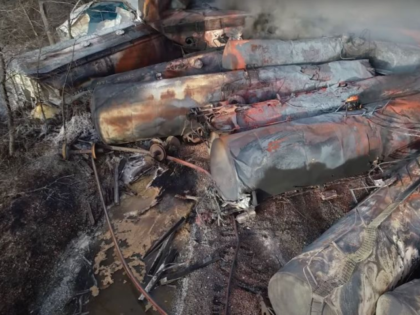 Lawsuit: Norfolk Southern Accused of ‘Compounding’ East Palestine Train Derailment&#821