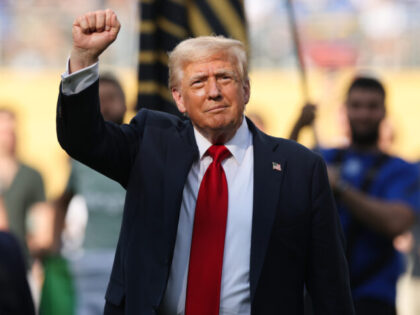 Stocks Hold Steady After Trump’s New Tariffs on Canada, Mexico, and EU