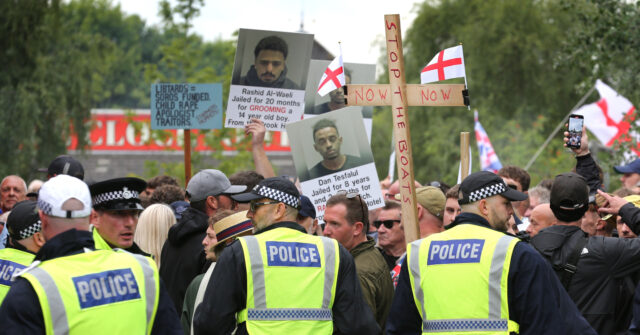 UK Forms Police Taskforce to Monitor Anti-Migration Posts Online: Report