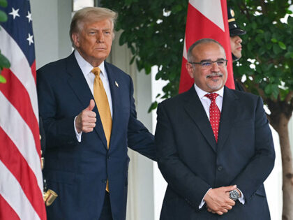 US President Donald Trump welcomes Bahrain's Crown Prince Salman bin Hamad al-Khalifa to t