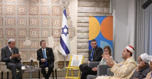 Muslim Leaders from Europe Meet Israeli President to Promote Peace