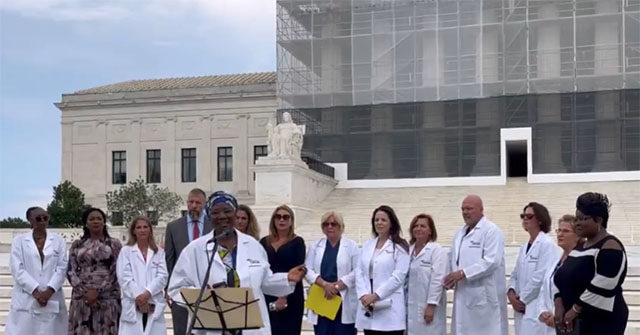 COVID Doctors Blast Vaccine Mandates, Censorship in Front of SCOTUS