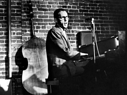 Tom Lehrer, Song Satirist and Mathematician, Dies at 97